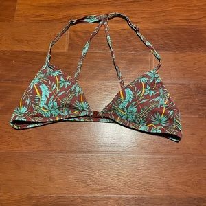 Women’s urban outfitters bikini top with strappy back and front clasp.